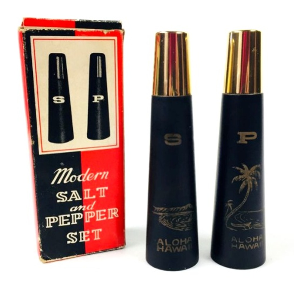 Vintage 1960's Black Classic Aloha Hawaii Souvenir Salt‎ & Pepper Shakers
